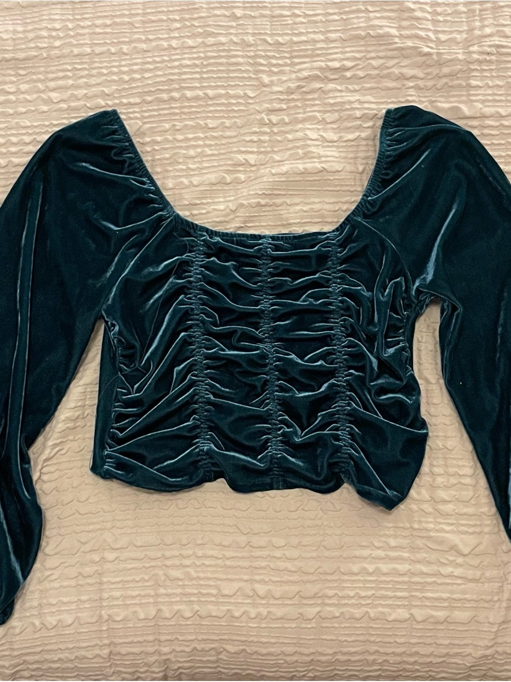 SO Velvet Ruched Long-Sleeve Crop Top - Teal